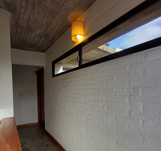 Casa en alquiler sobre Montoya, La Barra.